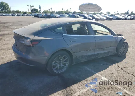 2022 Tesla Model 3 z USA, uszkodzony, nr VIN 5YJ3E1EA0NF187626